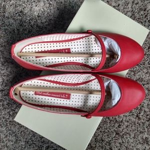 Brand New Red Size 7  B.A.I.T. Footwear Secret Flats Shoes